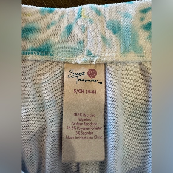 Women’s cute pajama shorts size Small tie dye with blue ruffle trim drawstring - Picture 5 of 9